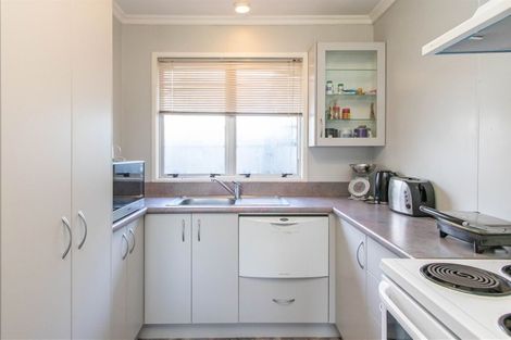 Photo of property in 2c Tawa Street, Inglewood, 4330