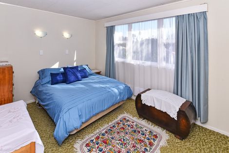 Photo of property in 14 Tatariki Street, Rosehill, Papakura, 2113