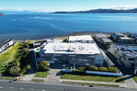 Photo of property in 225 Lake Terrace, Waipahihi, Taupo, 3330