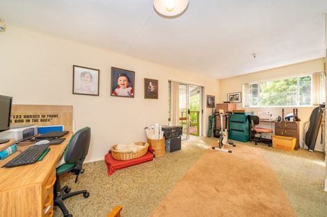 Photo of property in 61 Blue Mountains Road, Pinehaven, Upper Hutt, 5019