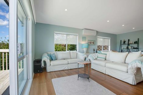 Photo of property in 18 Cable Bay Block Road, Cable Bay, 0420