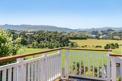 Photo of property in 7 James Cook Drive, Whitby, Porirua, 5024