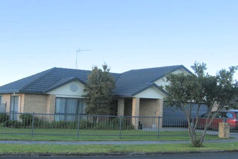 Photo of property in 130 Burswood Drive, Burswood, Auckland, 2013