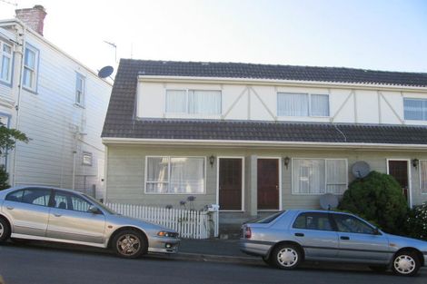 Photo of property in 52 Roxburgh Street, Mount Victoria, Wellington, 6011