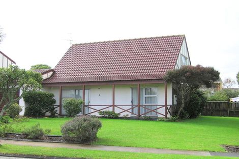 Photo of property in 1/2 Curacao Place, Half Moon Bay, Auckland, 2012