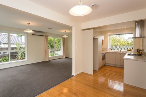 Photo of property in 2/14a Garreg Road, Fendalton, Christchurch, 8052