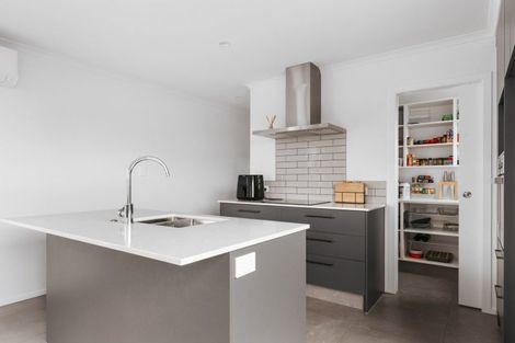 Photo of property in 20 Atutahi Lane, Papamoa, 3118