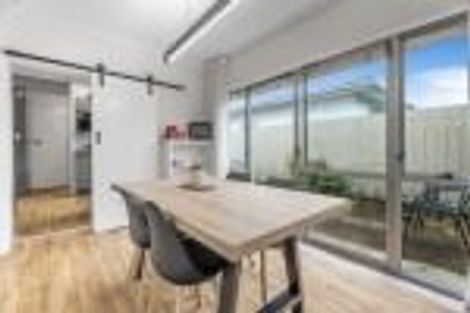 Photo of property in 1/2 Edwards Avenue, Henderson, Auckland, 0610