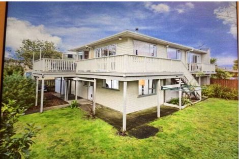 Photo of property in 2/80 Cascades Road, Pakuranga Heights, Auckland, 2010