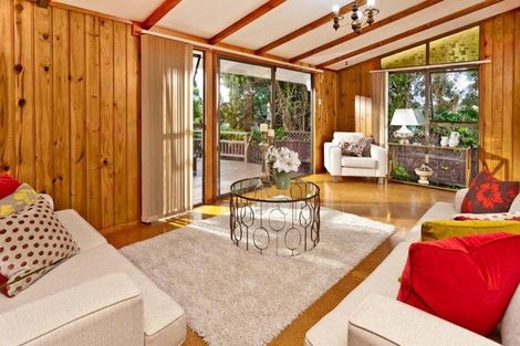 Photo of property in 10 Phillipa Place, Browns Bay, Auckland, 0630