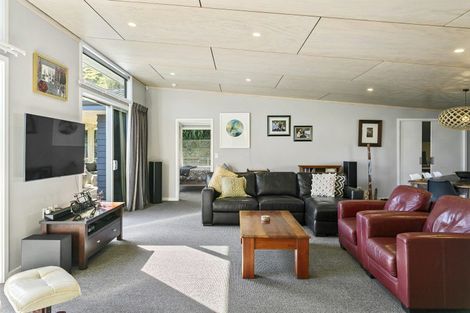 Photo of property in 54 Dalmore Way, Acacia Bay, Taupo, 3385