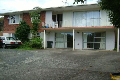 Photo of property in 77 Lake Road, Northcote, Auckland, 0627