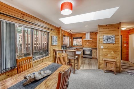 Photo of property in 130 Victory Road, Laingholm, Auckland, 0604