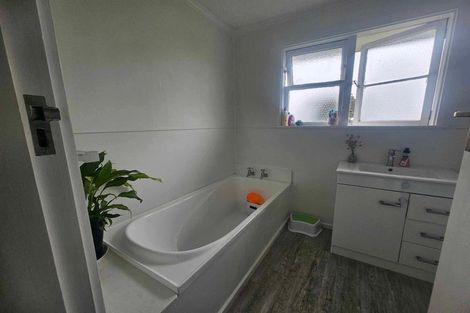 Photo of property in 21 Solway Crescent, Solway, Masterton, 5810