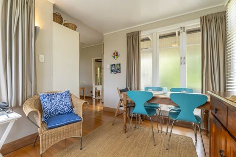 Photo of property in 18 Omar Street, Khandallah, Wellington, 6035