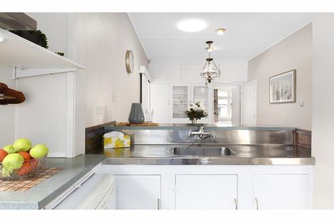 Photo of property in 1 Collins Street, Petone, Lower Hutt, 5012