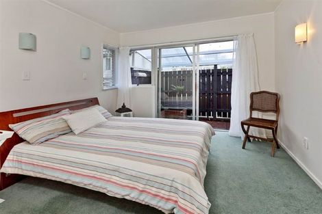 Photo of property in 31 Marina Road, Torbay, Auckland, 0630