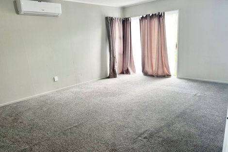 Photo of property in 13 Spinella Drive, Bayview, Auckland, 0629