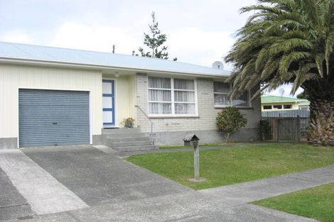 Photo of property in 2/1 Dewsbury Grove, Wainuiomata, Lower Hutt, 5014