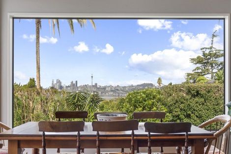 Photo of property in 13 Maritime Terrace, Birkenhead, Auckland, 0626