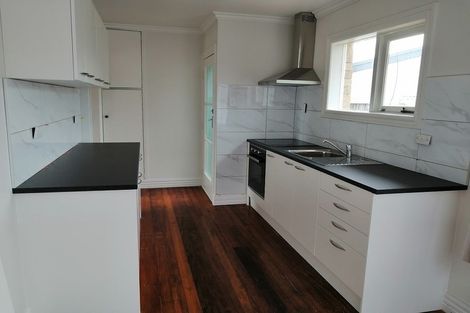 Photo of property in 13a Tiraumea Drive, Pakuranga, Auckland, 2010