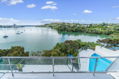 Photo of property in 105 Aeroview Drive, Beach Haven, Auckland, 0626