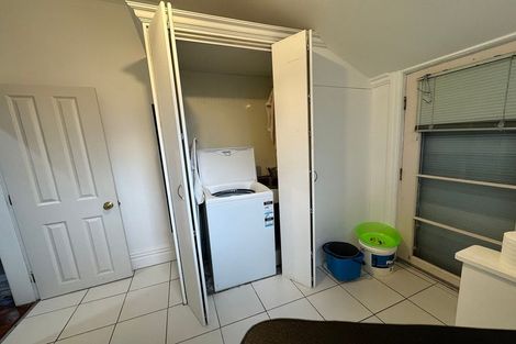 Photo of property in 4 Levy Street, Mount Victoria, Wellington, 6011