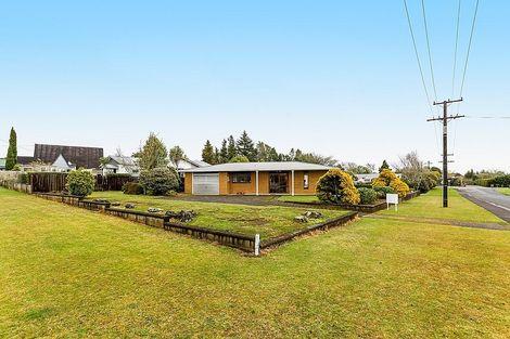 Photo of property in 18 Dunn Street, Egmont Village, 4372