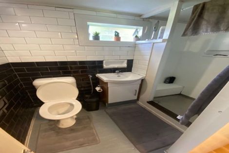 Photo of property in 19 Thurleigh Grove, Karori, Wellington, 6012