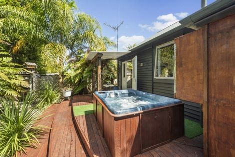 Photo of property in 4 Watts Crescent, Hamilton East, Hamilton, 3216