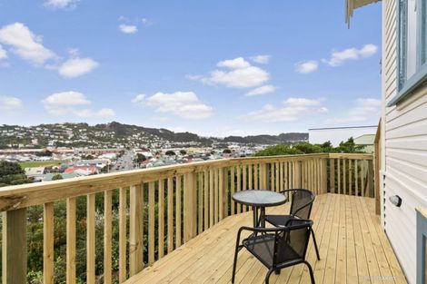 Photo of property in 40 Lonsdale Crescent, Rongotai, Wellington, 6022