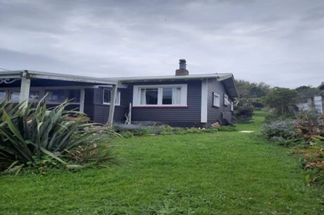 Photo of property in 40 Karaka Street, Castlecliff, Whanganui, 4501