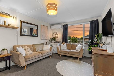 Photo of property in 24 Bournemouth Crescent, Aranui, Christchurch, 8061