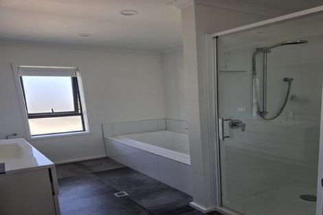 Photo of property in 115 Banks Street, Marfell, New Plymouth, 4310