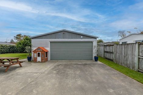 Photo of property in 16 English Street, St Andrews, Hamilton, 3200