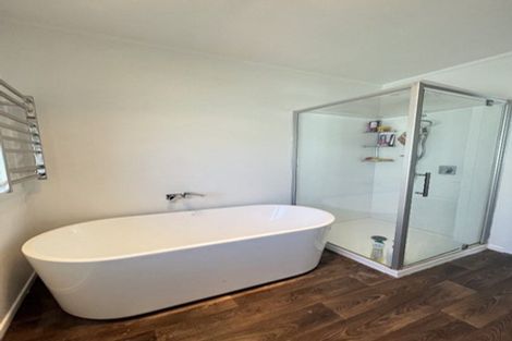 Photo of property in 41 Kiriwai Road, Paremata, Porirua, 5024