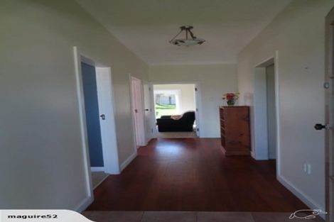 Photo of property in 26 Peakes Road, Saint Johns Hill, Whanganui, 4501