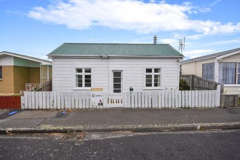 Photo of property in 15 Osmond Street, South Dunedin, Dunedin, 9012