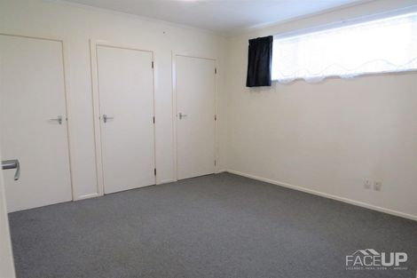 Photo of property in 49 Flanshaw Road, Te Atatu South, Auckland, 0610
