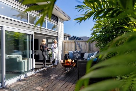 Photo of property in 10 Cassinia Close, Papamoa Beach, Papamoa, 3118