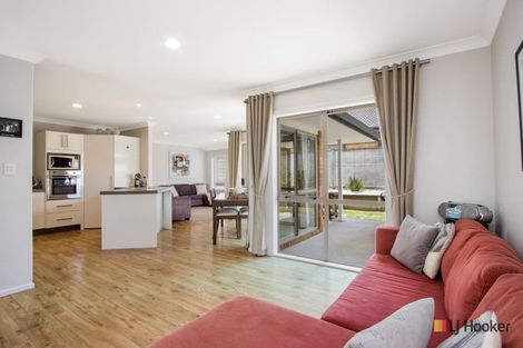 Photo of property in 14 Reo Crescent, Waihi Beach, 3611