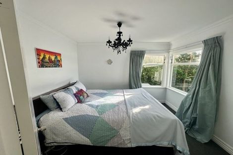 Photo of property in 379 Karaka Bay Road, Karaka Bays, Wellington, 6022
