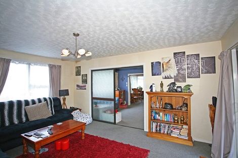 Photo of property in 15 Dunluce Place, Hornby, Christchurch, 8042