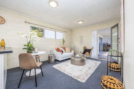 Photo of property in 5/19a Verbena Road, Birkdale, Auckland, 0626