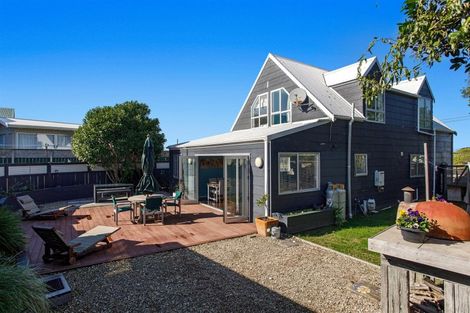 Photo of property in 213 Harbour Road, Ohope, 3121