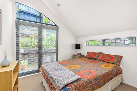 Photo of property in 1/3 Inga Road, Milford, Auckland, 0620