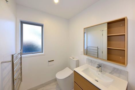 Photo of property in 2/62 Bowhill Road, New Brighton, Christchurch, 8083