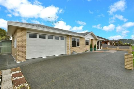 Photo of property in 10a Alice Avenue, Orewa, 0931