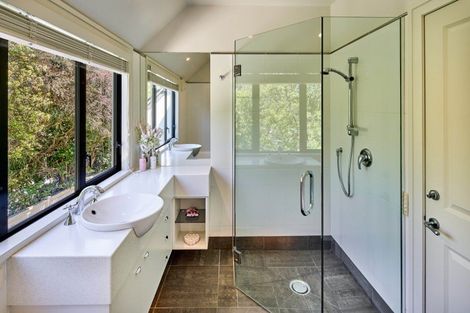 Photo of property in 15 Hautana Square, Woburn, Lower Hutt, 5010