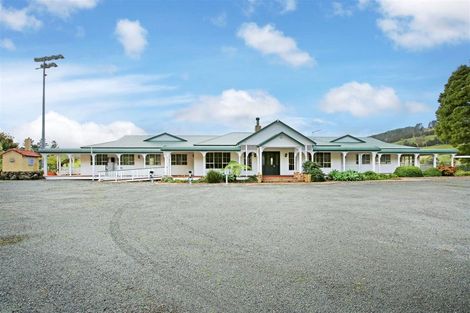 Photo of property in 59 Chamberlain Road, Bombay, 2675